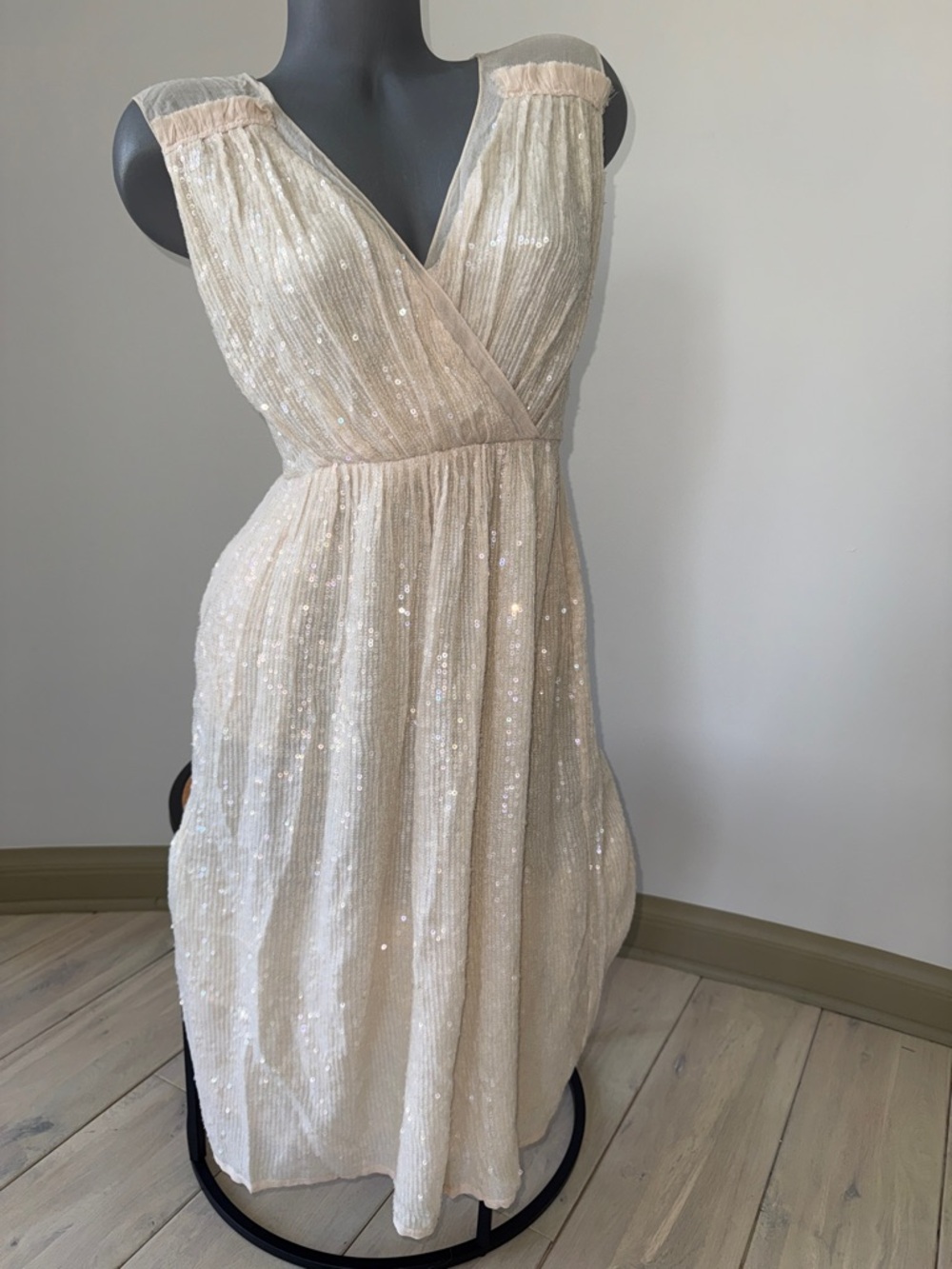 French Connection woman’s Ivory Sequin Midi Dress size 0
